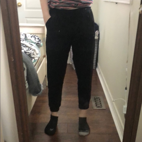 black cargo pants - Picture 2 of 2